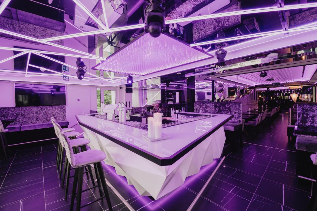 Hotel The Place Boutique & Design